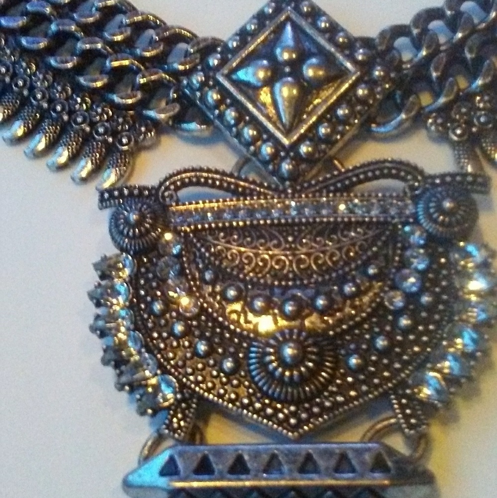 Necklace - Picture 7 of 8